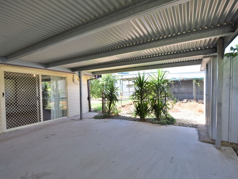 22 Spring Street, Young NSW 2594