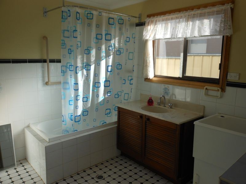 151 Nasmyth Street, Young NSW 2594