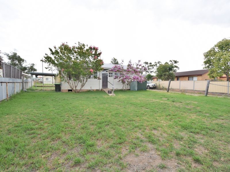 3 Allanan Street, Young NSW 2594