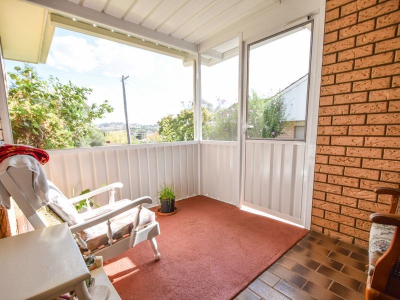 13 Barwang Street, Young NSW 2594