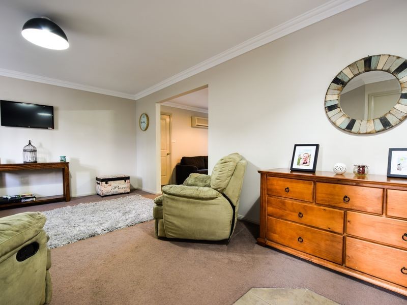 26 Jordan Place, Young NSW 2594