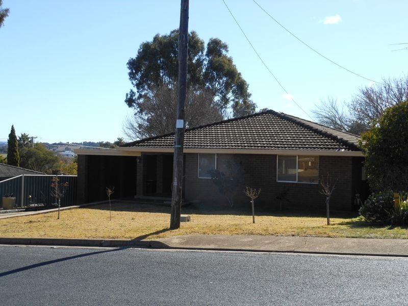 29 Toompang Street, Young NSW 2594