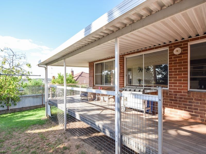 3 White Street, Young NSW 2594