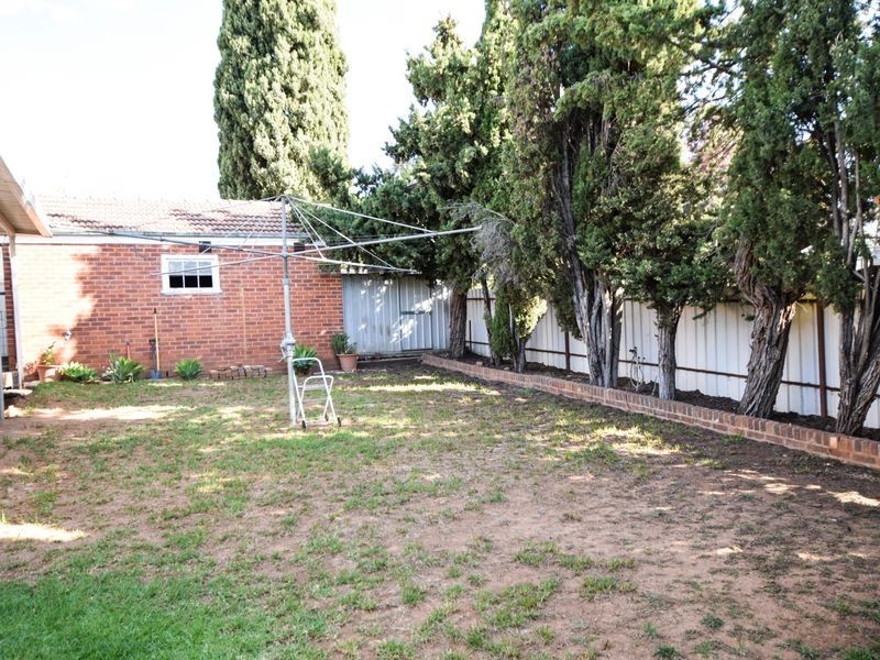 3 White Street, Young NSW 2594