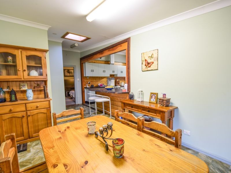 47 Caple Street, Young NSW 2594