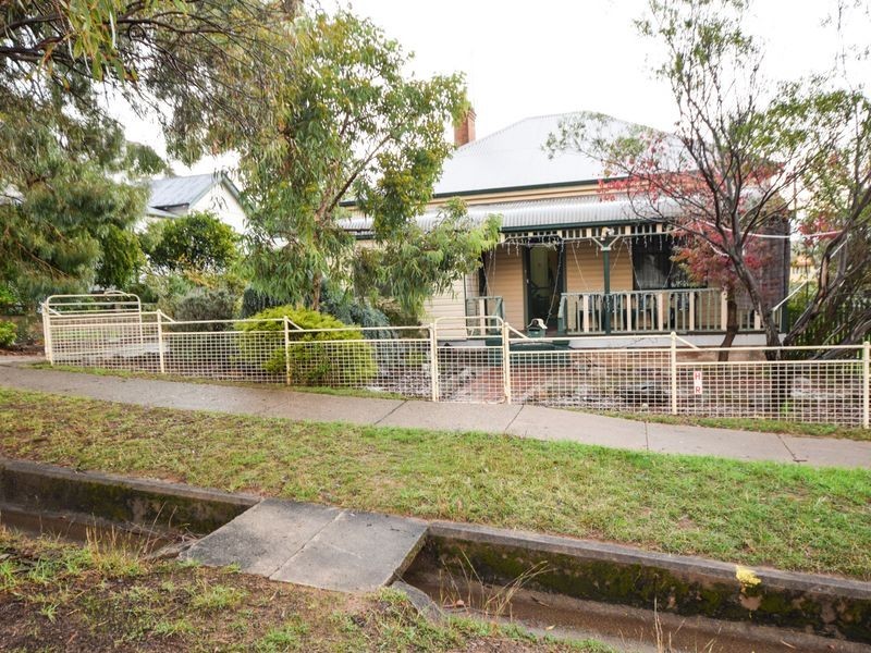 47 Caple Street, Young NSW 2594
