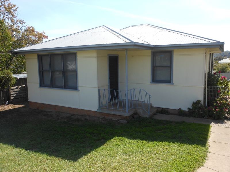 123 Berthong Street, Young NSW 2594