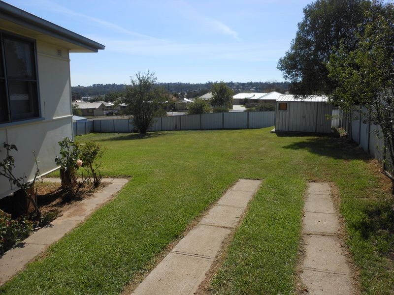 123 Berthong Street, Young NSW 2594