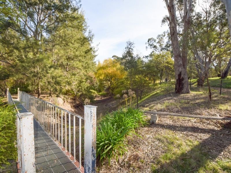 120 Ratho Road, Young NSW 2594