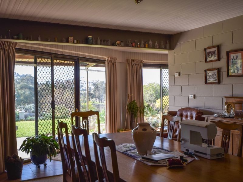 120 Ratho Road, Young NSW 2594