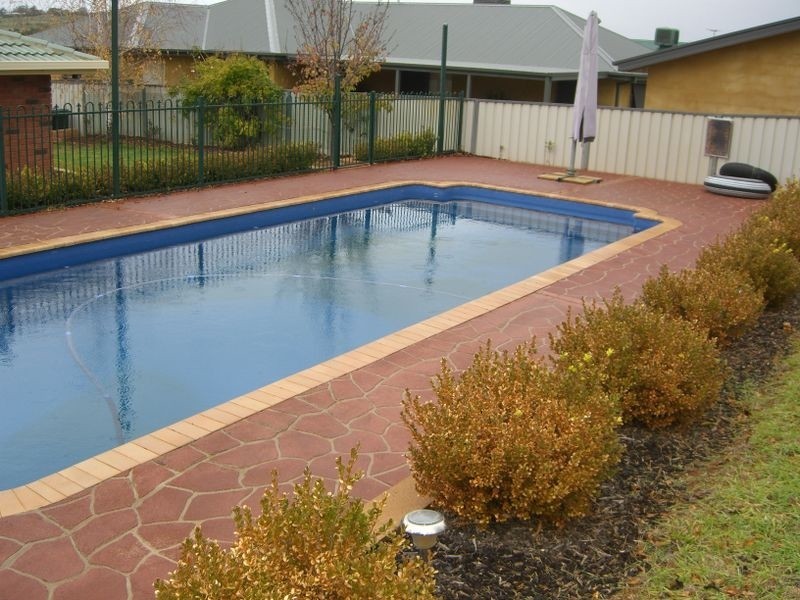 3 Mathew Street, Young NSW 2594