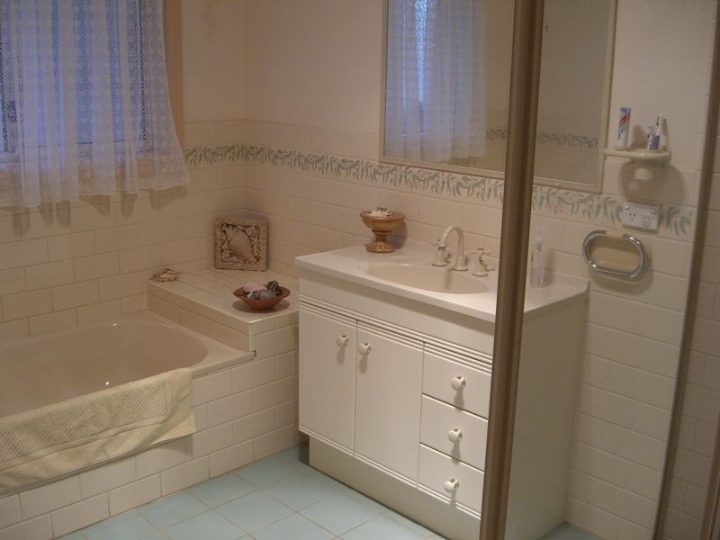 3 Mathew Street, Young NSW 2594