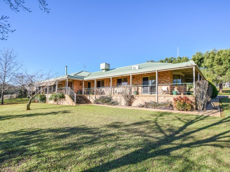 20 Boundary Road, Young NSW 2594