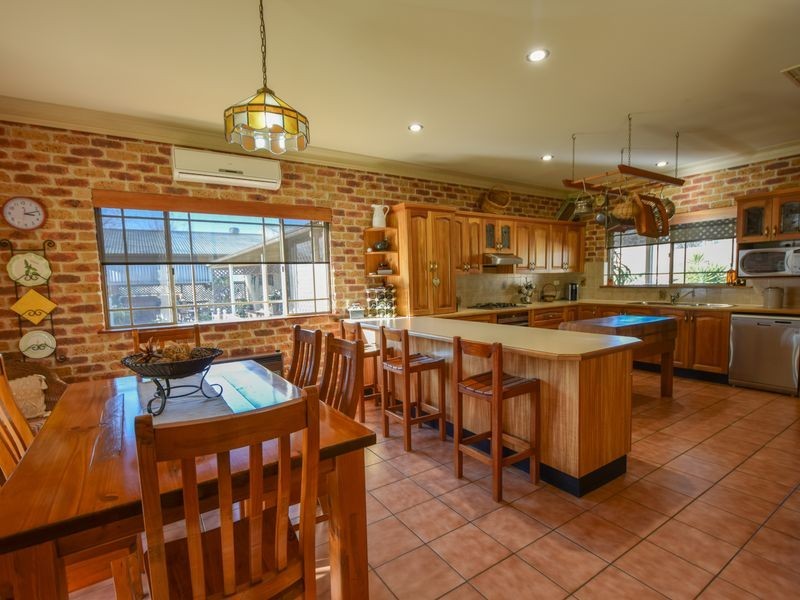 20 Boundary Road, Young NSW 2594