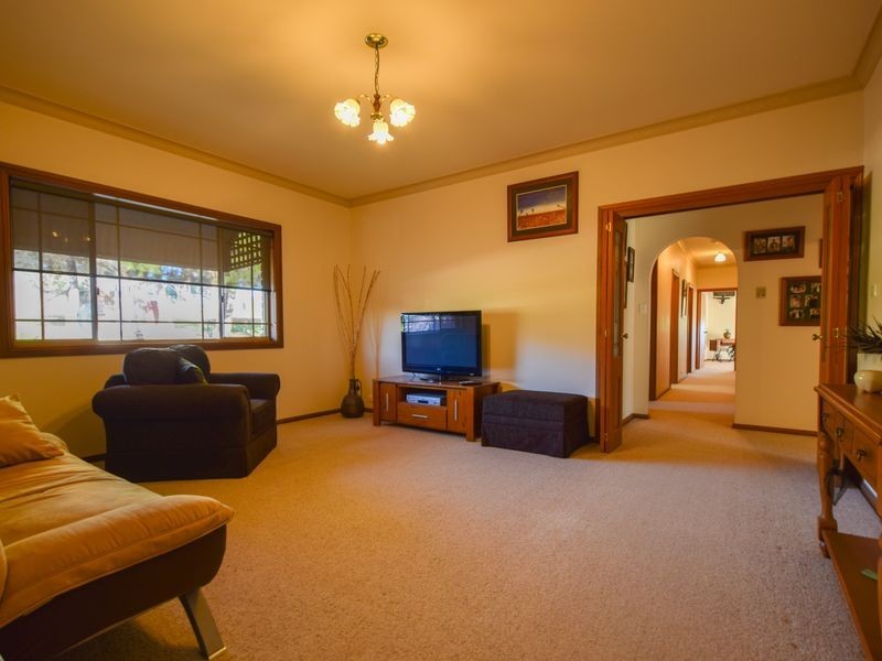20 Boundary Road, Young NSW 2594