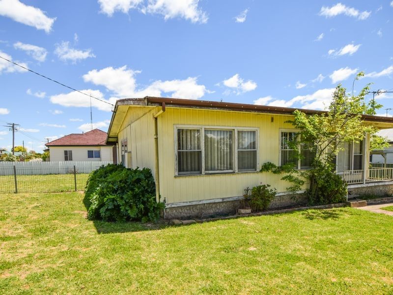 33 Thornhill Street, Young NSW 2594