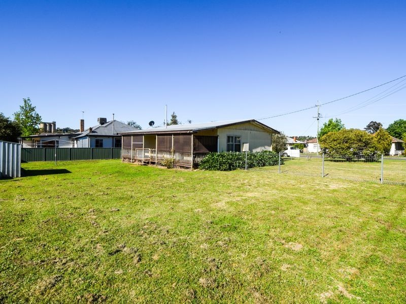 33 Thornhill Street, Young NSW 2594