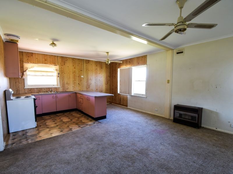 33 Thornhill Street, Young NSW 2594