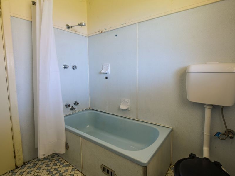 33 Thornhill Street, Young NSW 2594