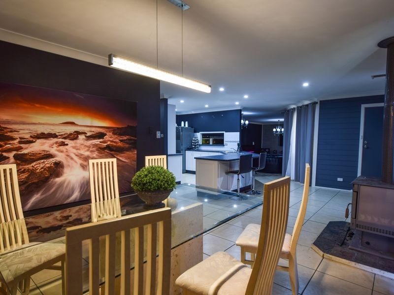 14 Crichton Crescent, Young NSW 2594