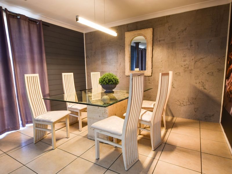 14 Crichton Crescent, Young NSW 2594