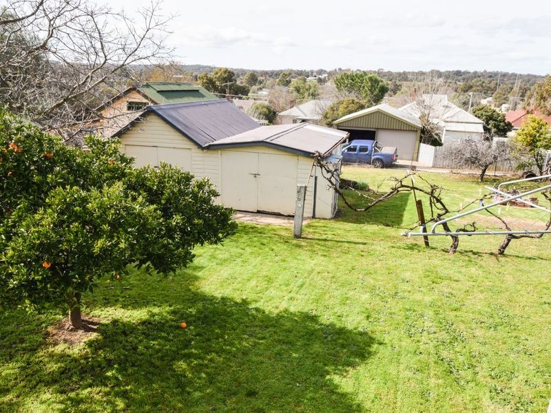 48 Yass Street, Young NSW 2594