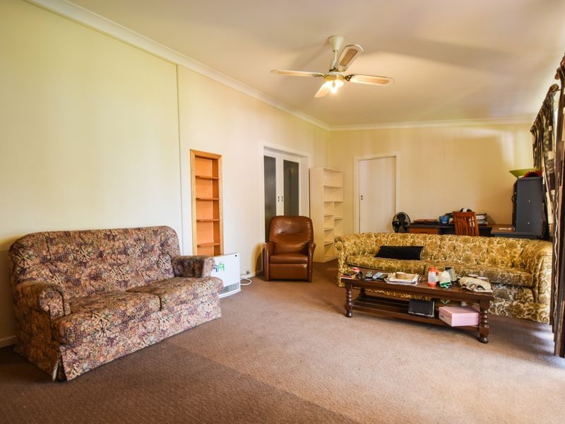 30 William Street, Young NSW 2594