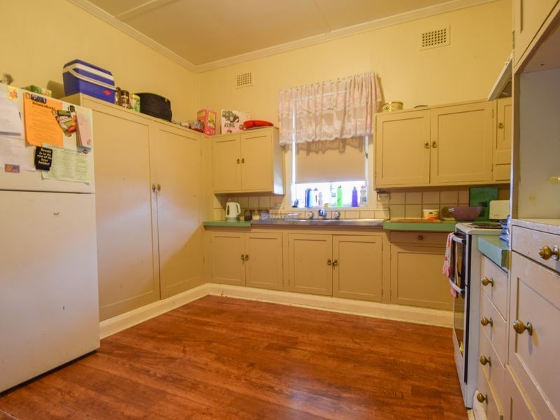 30 William Street, Young NSW 2594
