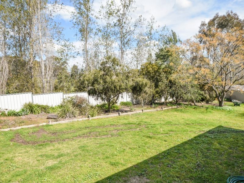 14 Tadros Ave, Young NSW 2594