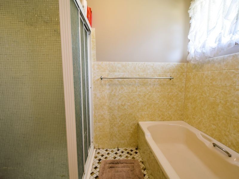 135 Edwards Street, Young NSW 2594