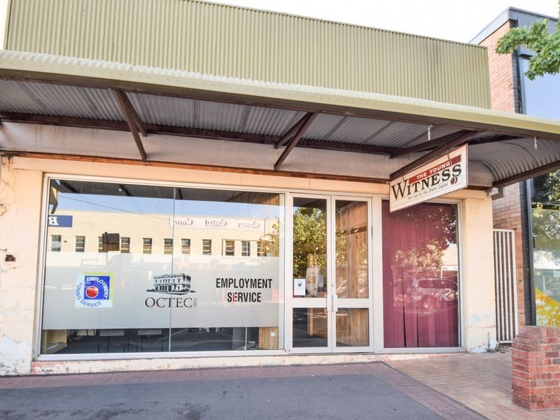 61 Boorowa Street, Young NSW 2594