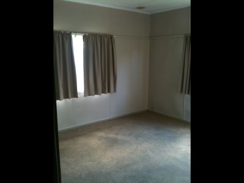 18 Musgrave Street, Young NSW 2594
