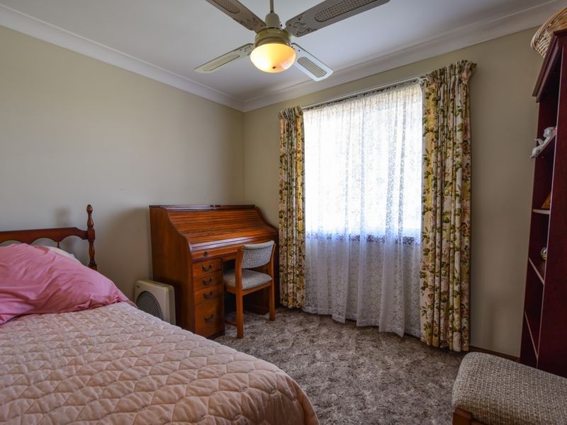 2 Dwyer Drive, Young NSW 2594