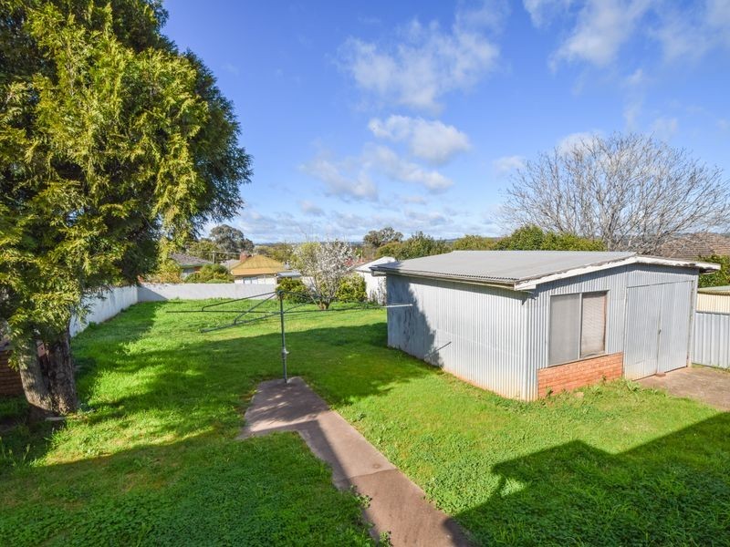 2 Dwyer Drive, Young NSW 2594