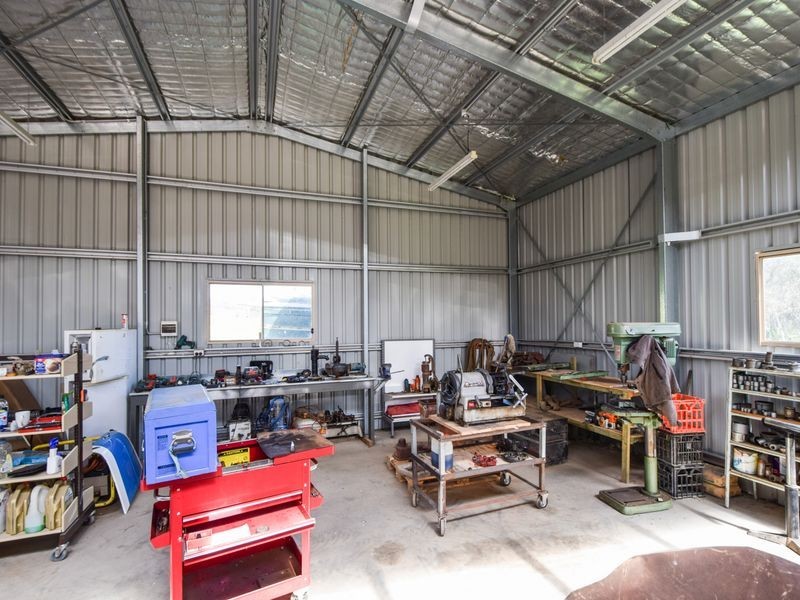 7 Ratho Road, Young NSW 2594