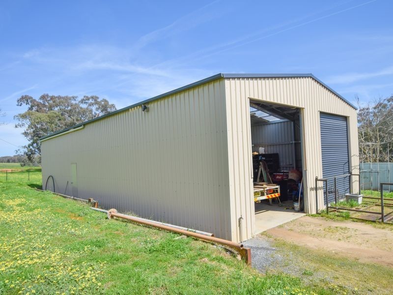 7 Ratho Road, Young NSW 2594