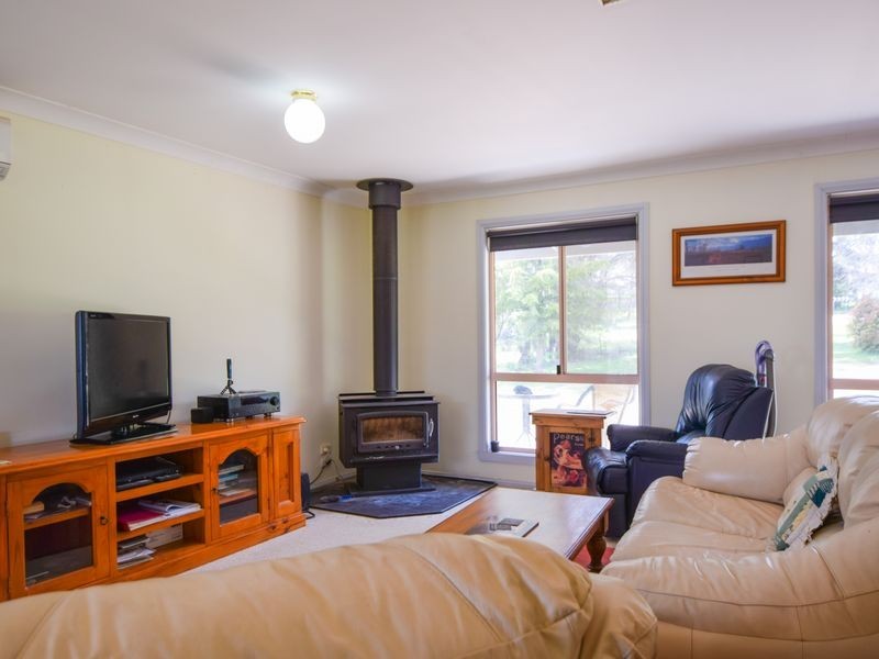 7 Ratho Road, Young NSW 2594