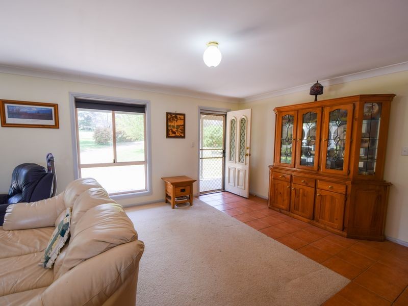 7 Ratho Road, Young NSW 2594