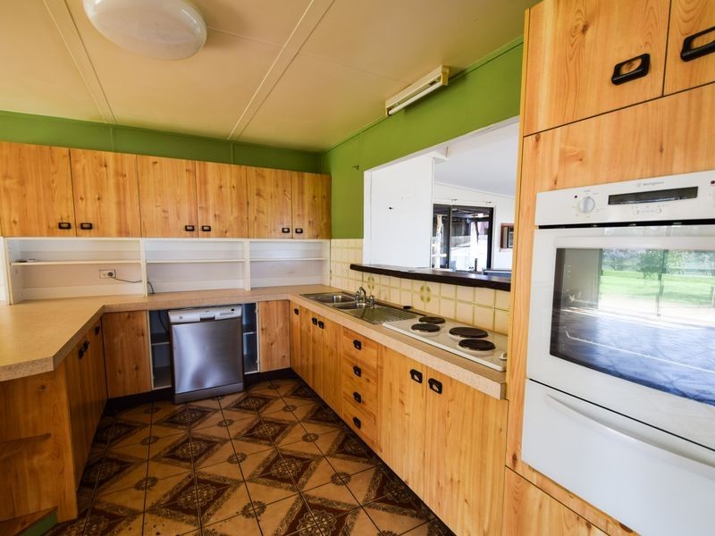 88 Willawong Street, Young NSW 2594