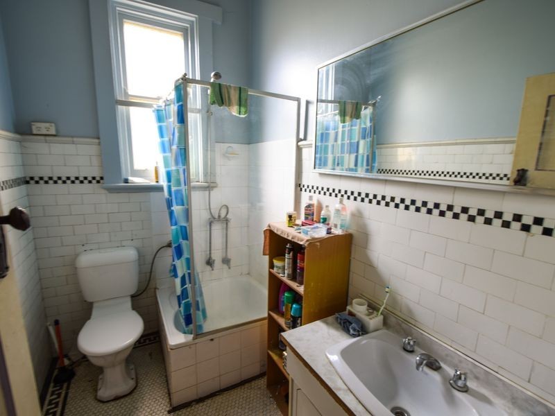 96 William Street, Young NSW 2594