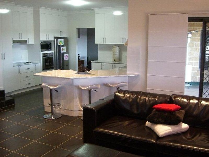 12 Hills St, Young NSW 2594