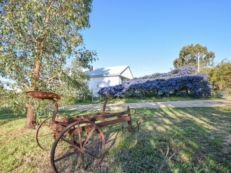 100 Waterview Road Monteagle, Young NSW 2594