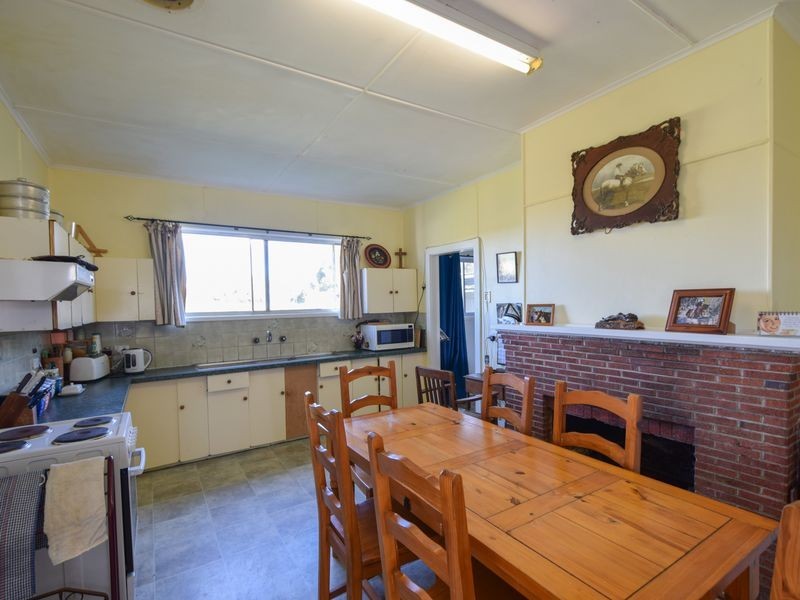 100 Waterview Road Monteagle, Young NSW 2594