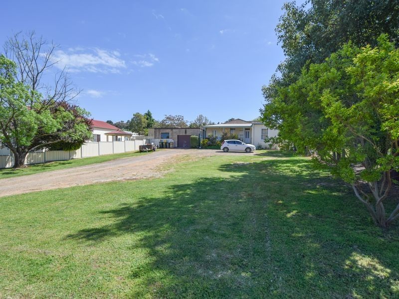 91 Edwards Street, Young NSW 2594