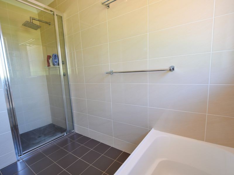 77 Binalong Street, Young NSW 2594