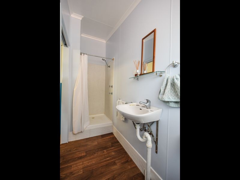 77 Binalong Street, Young NSW 2594