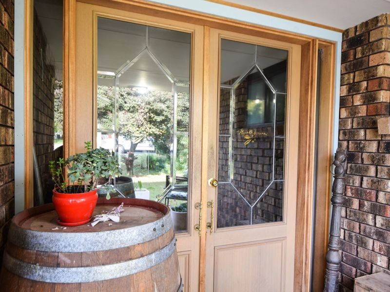 6 Normoyle Crescent, Young NSW 2594