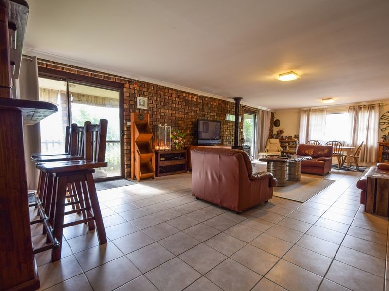 6 Normoyle Crescent, Young NSW 2594