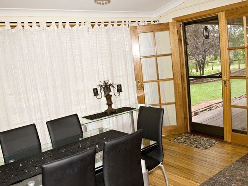 2 Purchas, Young NSW 2594