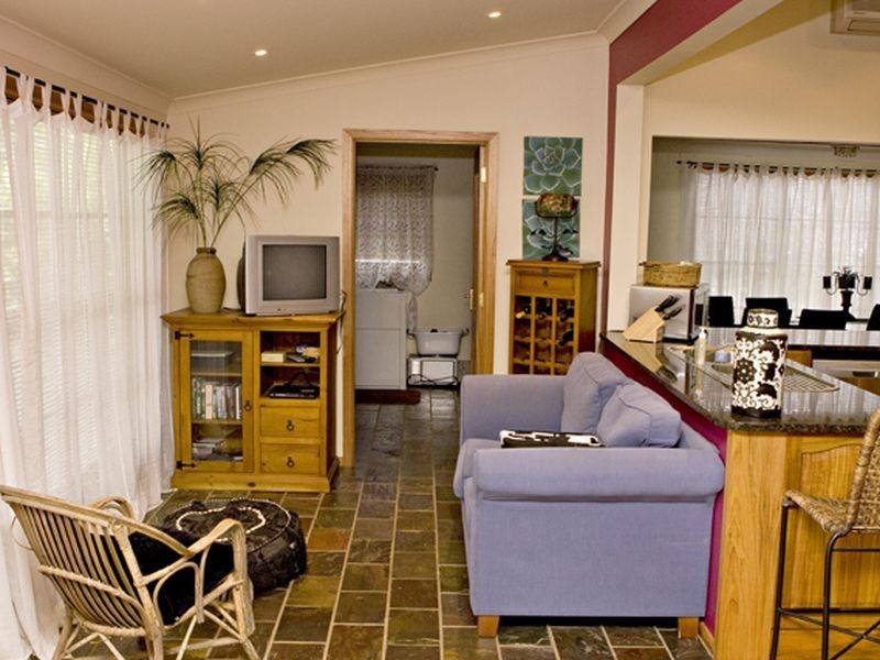 2 Purchas, Young NSW 2594